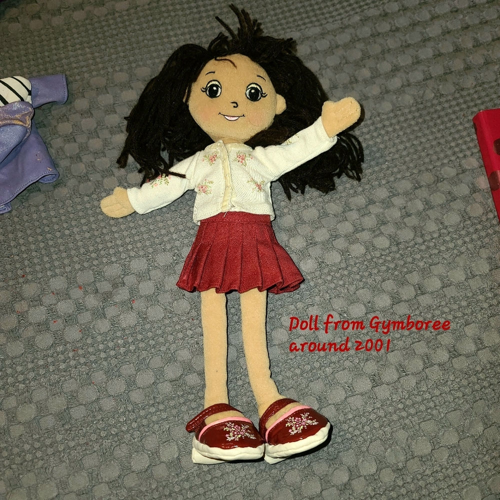 4 Groovy Girl Dolls, Furniture, Carring Case, Clothes. 1 Gymboree Doll. - Picture 8 of 11